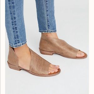 Free people Mont Blanc sandals